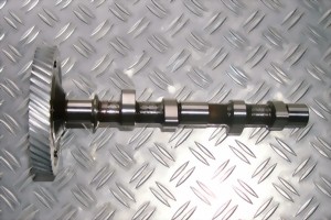 Nockenwelle T3 025109021B
